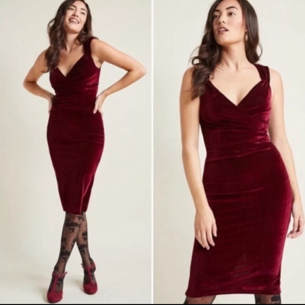 RockSteady Vintage Style Lady Love Velvet Bodycon Dress In Merlot Size S NEW